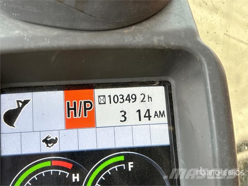 Hitachi ZX350LC-5N Tracked Excavator 履带挖掘机