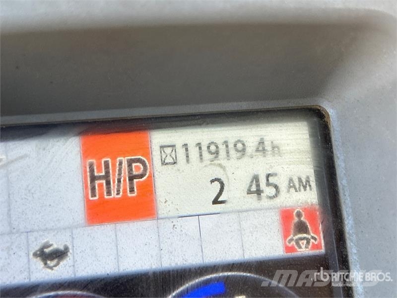 Hitachi ZX670 LC-5 VG Tracked Excavator Raupenbagger