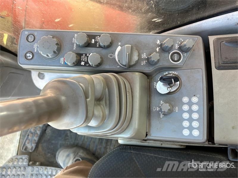 Hitachi ZX670 LC-5 VG Tracked Excavator Raupenbagger