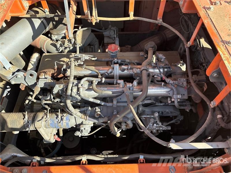 Hitachi ZX670LC-6 VG Tracked Excavator Raupenbagger