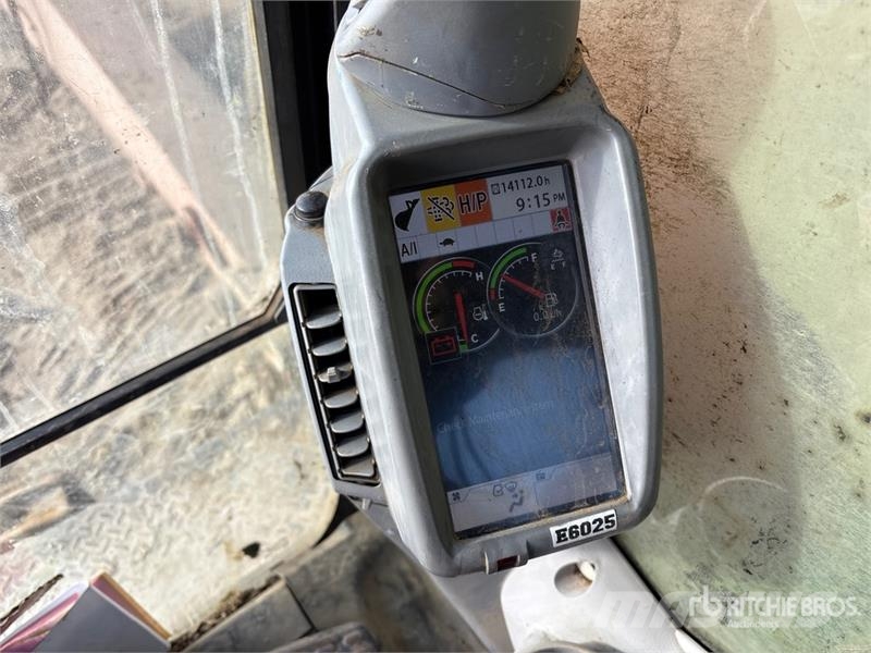 Hitachi ZX670LC-6 VG Tracked Excavator Raupenbagger