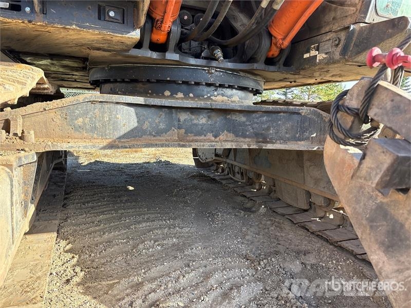 Hitachi ZX670LC-6 VG Tracked Excavator Raupenbagger