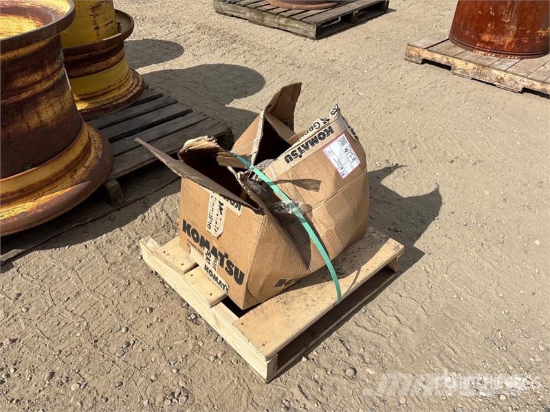  Hitch - Fits 2024 Komatsu D71PXI-24 Autres équipements pour tracteur