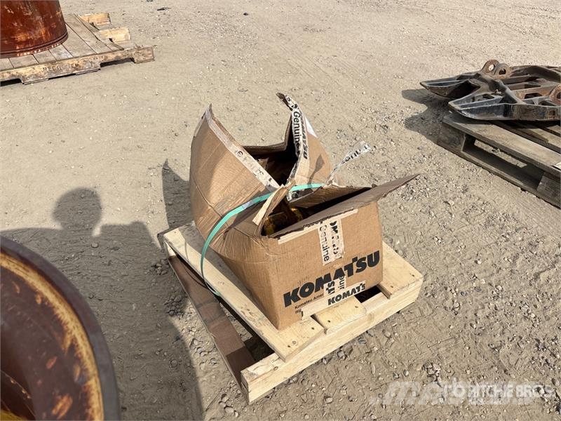  Hitch - Fits 2024 Komatsu D71PXI-24 Autres équipements pour tracteur