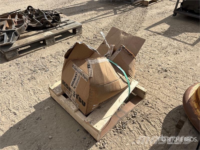  Hitch - Fits 2024 Komatsu D71PXI-24 Autres équipements pour tracteur