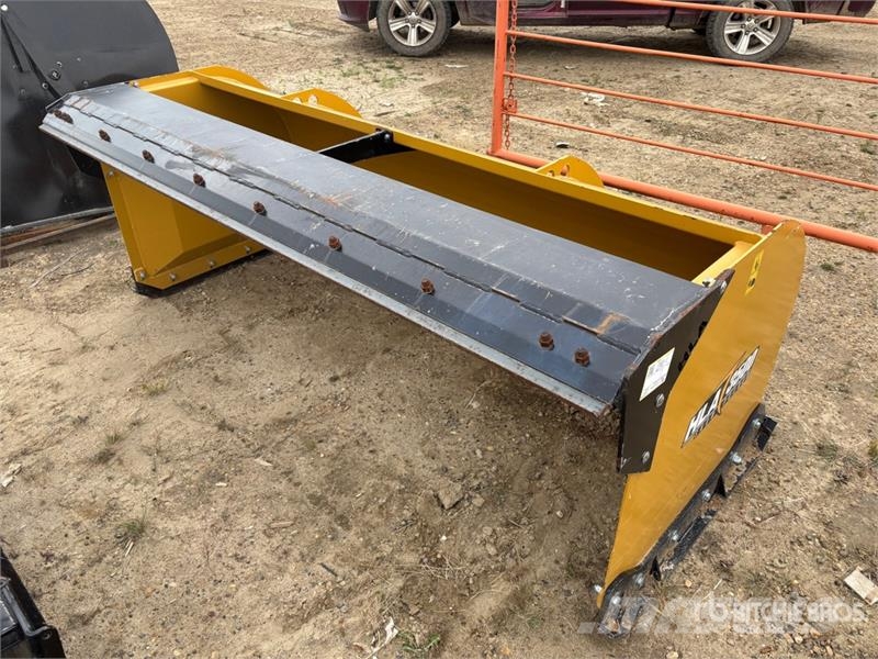 HLA 3500 94 in Skid Steer Snow Pusher حراثات ونصول الجليد