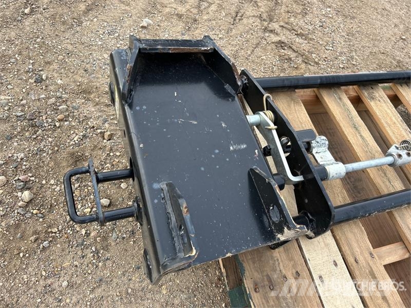 HLA ADAO600AL795Q Quick Connect Adapter Muut maatalouskoneet