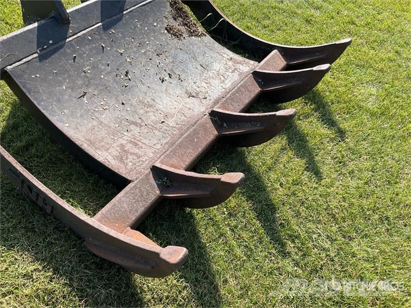 HNL 60 in Excavator Rake - Fits John Deere 135C Rakes and tedders