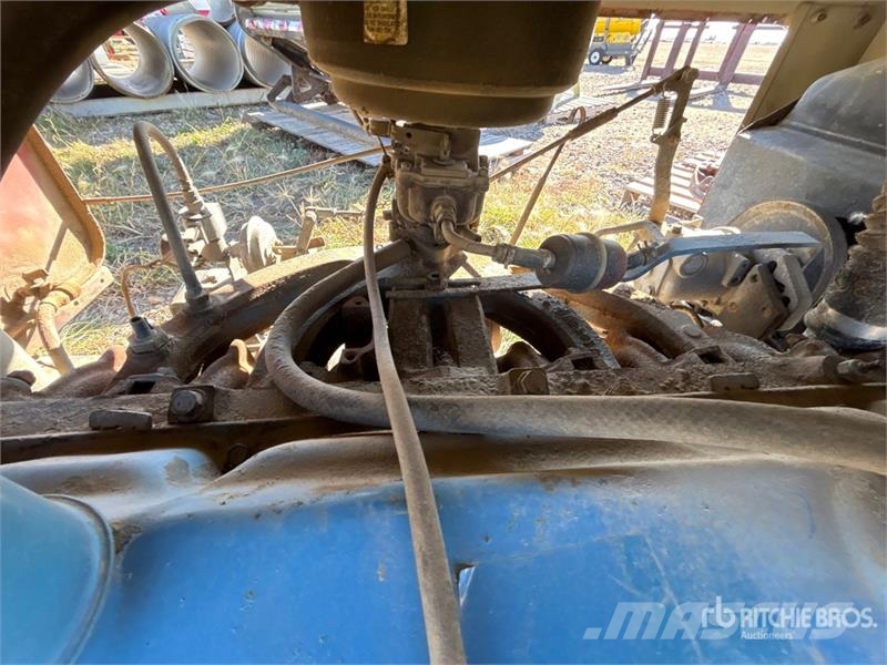 Hobart G-400 400 A Skid-Mounted Stick Engine Driven Welde Metināšanas iekārtas