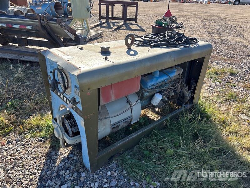 Hobart G-400 400 A Skid-Mounted Stick Engine Driven Welde Metināšanas iekārtas