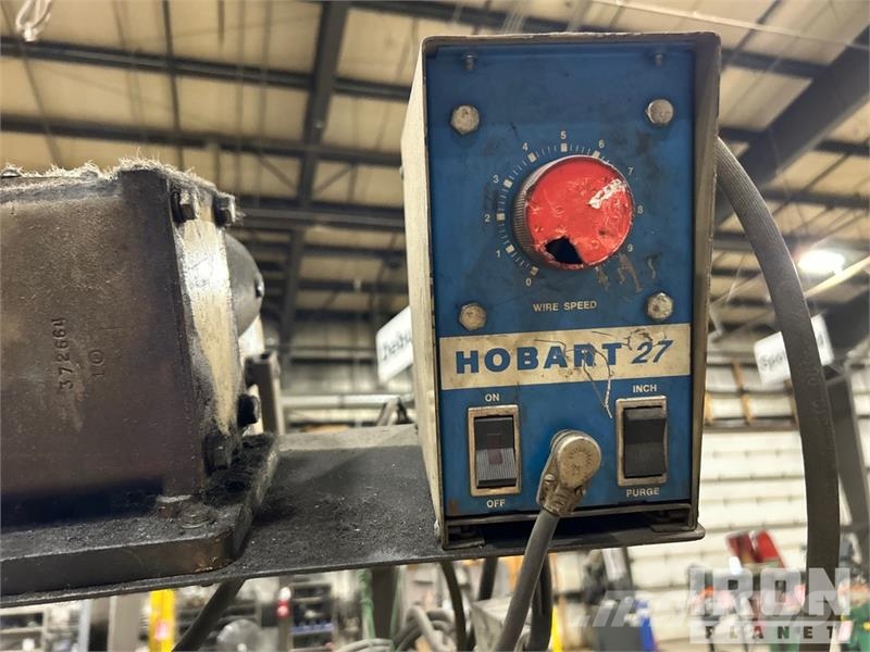 Hobart RC-250 100 A Mobile Multi-Process Electric Welder Schweissgeräte