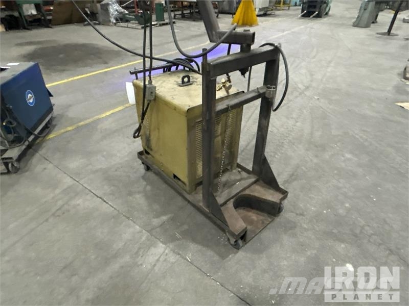 Hobart RC-250 100 A Mobile Multi-Process Electric Welder Schweissgeräte