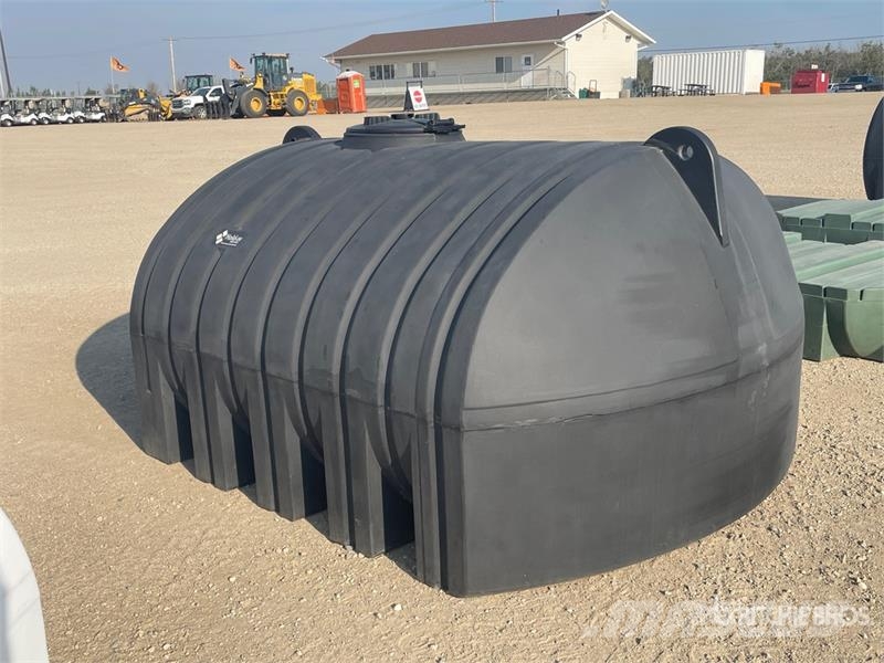 Hold-On 1200 gal Poly Low Profile Tank (Unused) 연료 및 첨가제 탱크