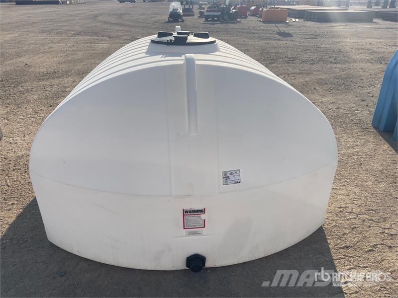  Hold-On 1200 gal Poly Low Profile Tank (Unused) Depósitos de combustible y aditivos