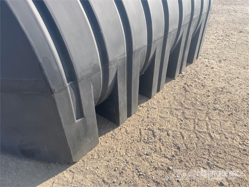 Hold-On 1200 gal Poly Low Profile Tank (Unused) 연료 및 첨가제 탱크