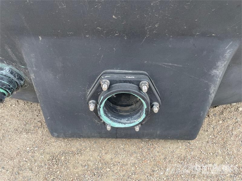 Hold-On 3350 gal Portable Poly Storage Tank 연료 및 첨가제 탱크