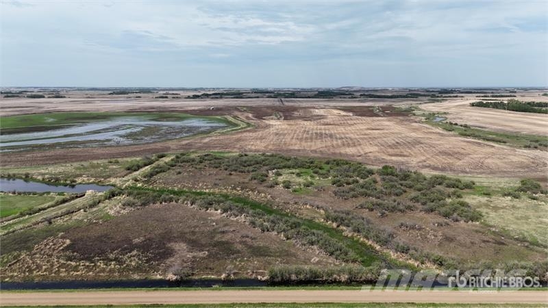 Holden AB NE 4-50-16-W4 160 +/- Acres on Title Farmland Lantbruk - Övrigt