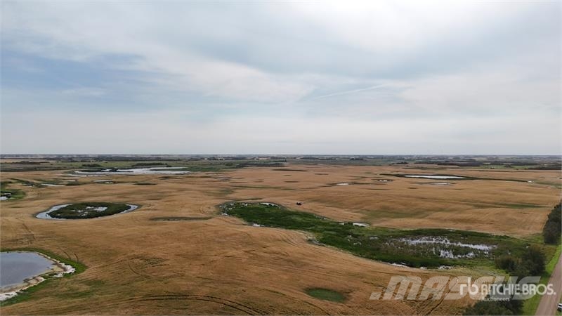 Holden AB SW 9-50-16-W4 160 +/- Acres on Title Farmland Sonstige Landmaschinen