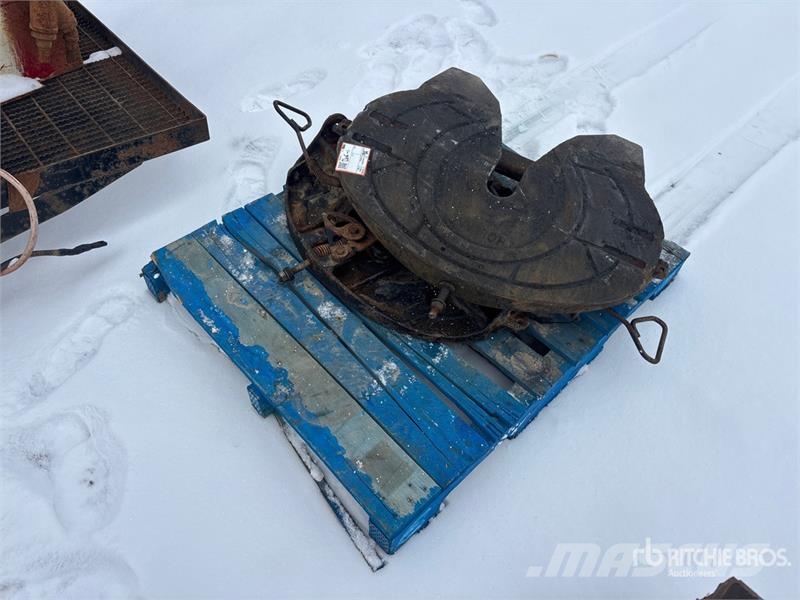  Holland of (2) Holland Fifth Wheel Hitch Ostale poljoprivredne mašine