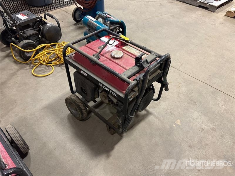 Honda EB5000X 4.5 kVA Generator Set مولدات ديزل