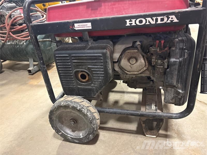 Honda EB5000X 4.5 kVA Generator Set مولدات ديزل