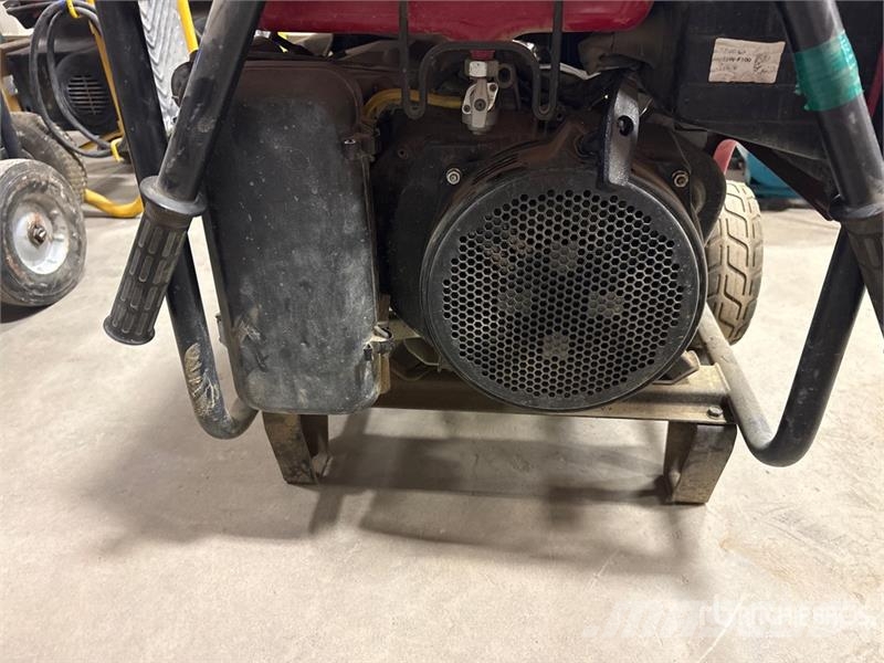 Honda EB5000X 4.5 kVA Generator Set مولدات ديزل