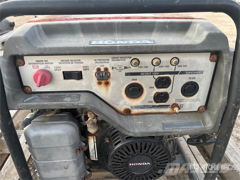 Honda EG5000CL 5 kW Portable Generator Set Otros generadores