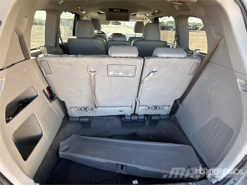 Honda Odyssey Avtomobili