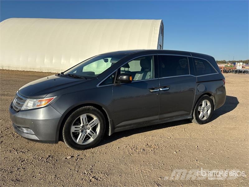 Honda Odyssey Avtomobili