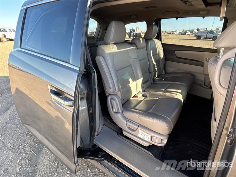 Honda Odyssey Avtomobili
