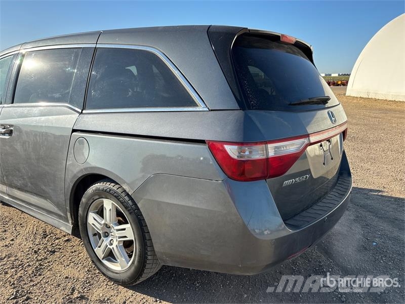 Honda Odyssey Avtomobili