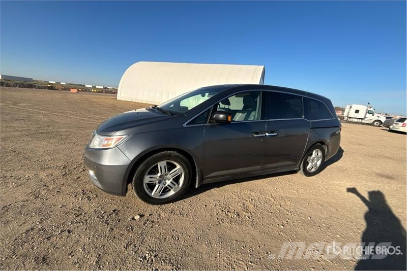 Honda Odyssey Avtomobili