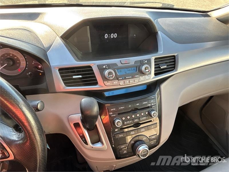 Honda Odyssey Avtomobili