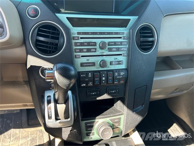 Honda Pilot Avtomobili