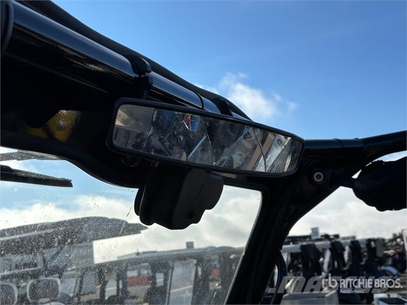 Honda Pioneer 1000 4x4 Utility Vehicle Máquinas utilitárias