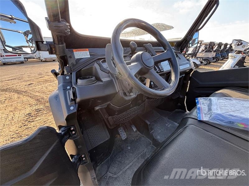 Honda Pioneer 1000 4x4 Utility Vehicle Máquinas utilitárias