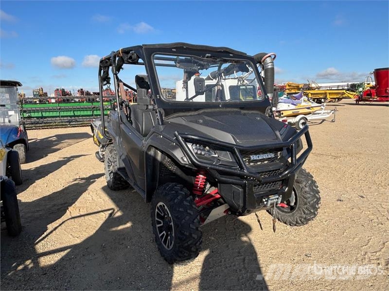 Honda Pioneer 1000 4x4 Utility Vehicle Máquinas utilitárias