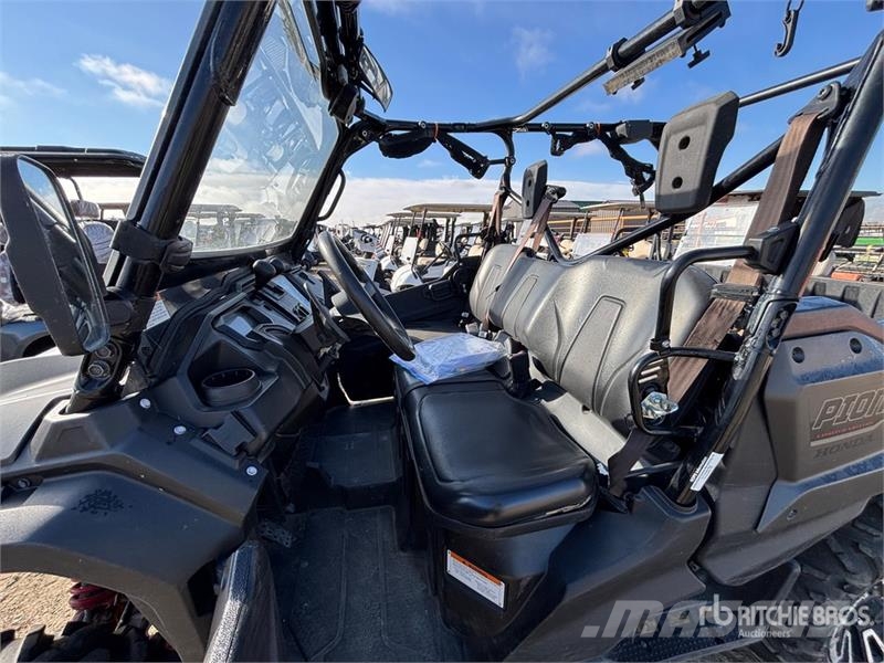 Honda Pioneer 1000 4x4 Utility Vehicle Máquinas utilitárias