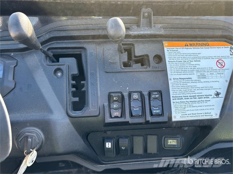 Honda Pioneer 1000 4x4 Utility Vehicle Máquinas utilitárias