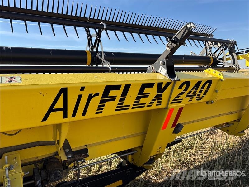 Honey Bee AF240 40 ft AirFlex Combine Header 聯合收割機頭