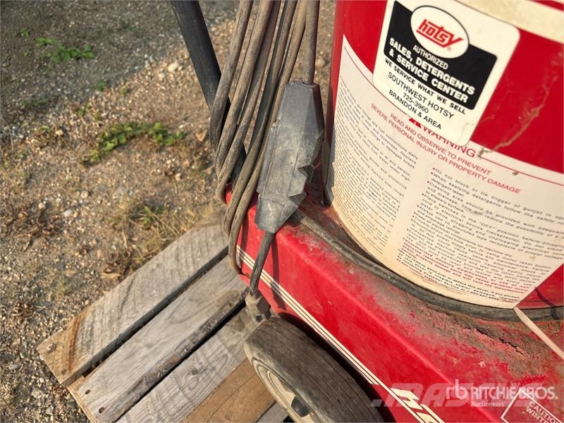 Hotsy 560SS Pressure Washer (Inoperable) Low pressure cleaner