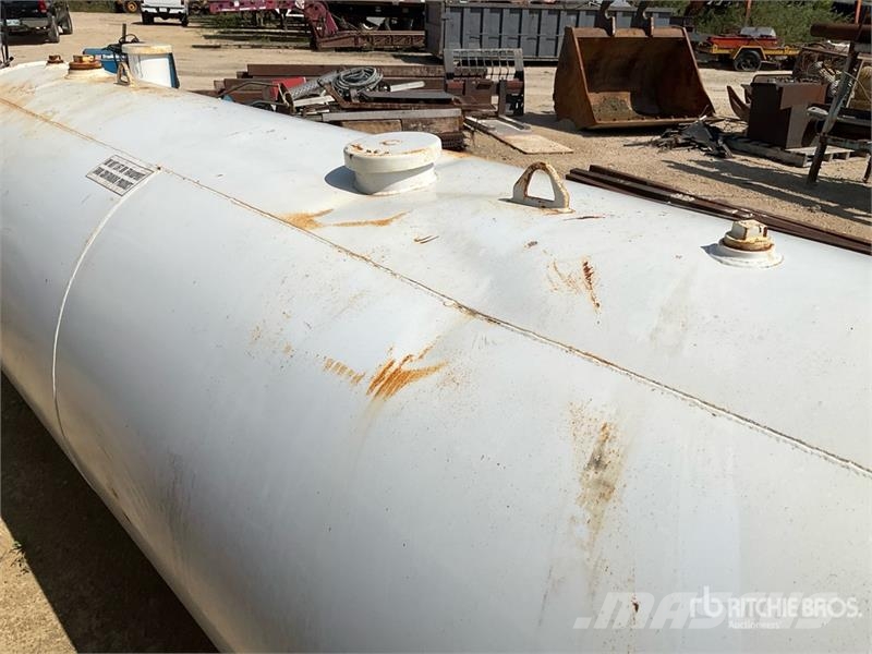 Huge L Steel 1000 gal Portable Steel Diesel Fuel Tank Nádrže na palivo a aditiva
