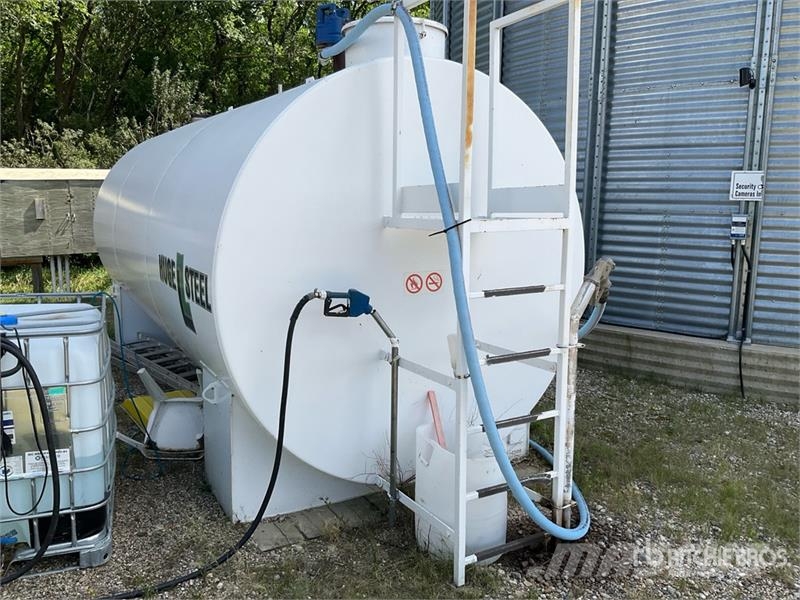 Huge L Steel 5200 gal Steel Diesel Fuel Tank صهاريج الوقود والصهاريج الإضافية