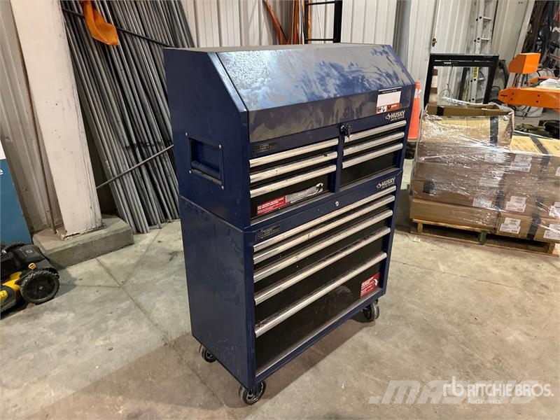 Husky 11 Drawer Tool Box معدات البناء - غير ذلك