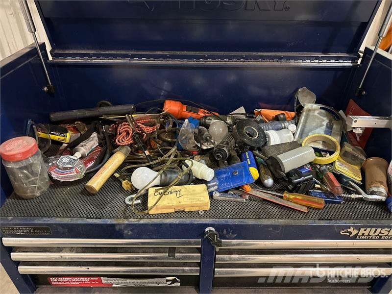 Husky 11 Drawer Tool Box معدات البناء - غير ذلك
