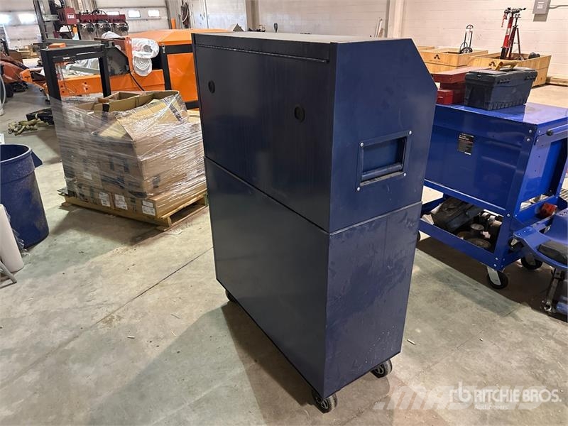 Husky 11 Drawer Tool Box معدات البناء - غير ذلك