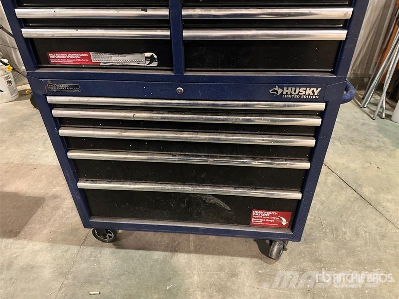 Husky 11 Drawer Tool Box معدات البناء - غير ذلك