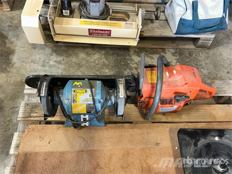 Husqvarna Chain Saw & 6 in Bench Grinder Andre komponenter