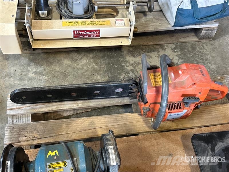 Husqvarna Chain Saw & 6 in Bench Grinder Andre komponenter