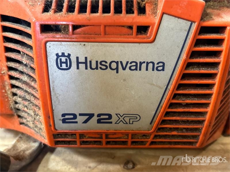 Husqvarna Chain Saw & 6 in Bench Grinder Andre komponenter